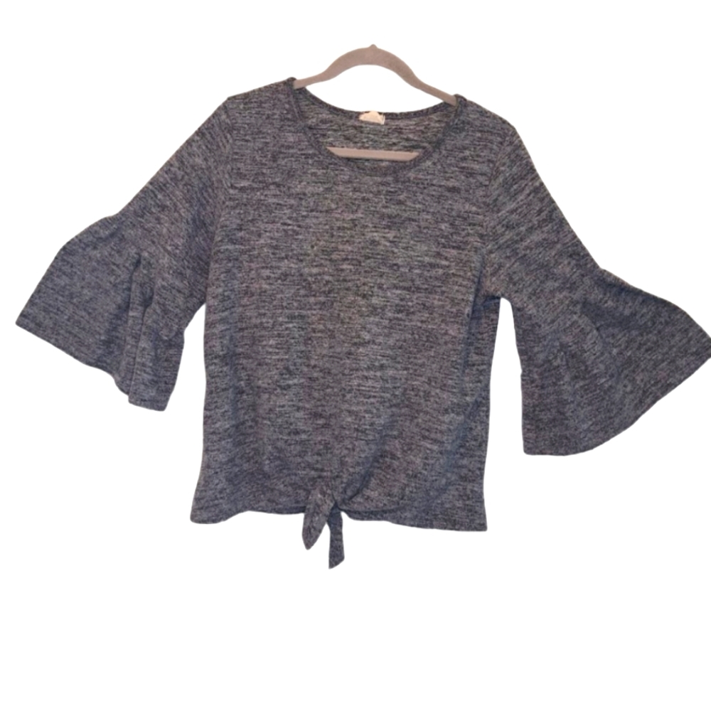 Caution to the Wind Grey Bell-Sleeved Tie Front Top Size Large